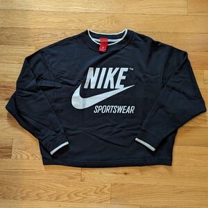 Black Nike sportswear sweatshirt
